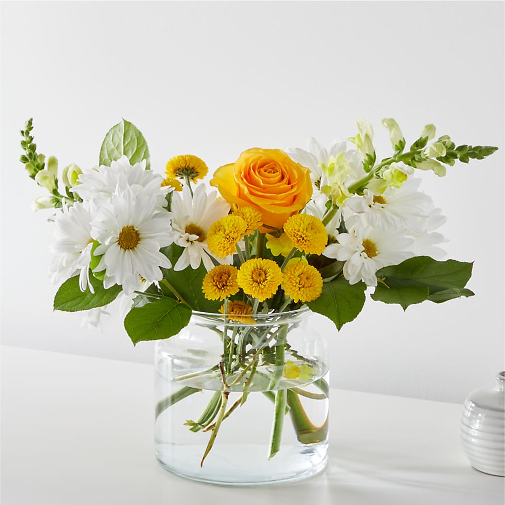 Sun Salutation Bouquet – Upscale Flowers, Clayton NJ