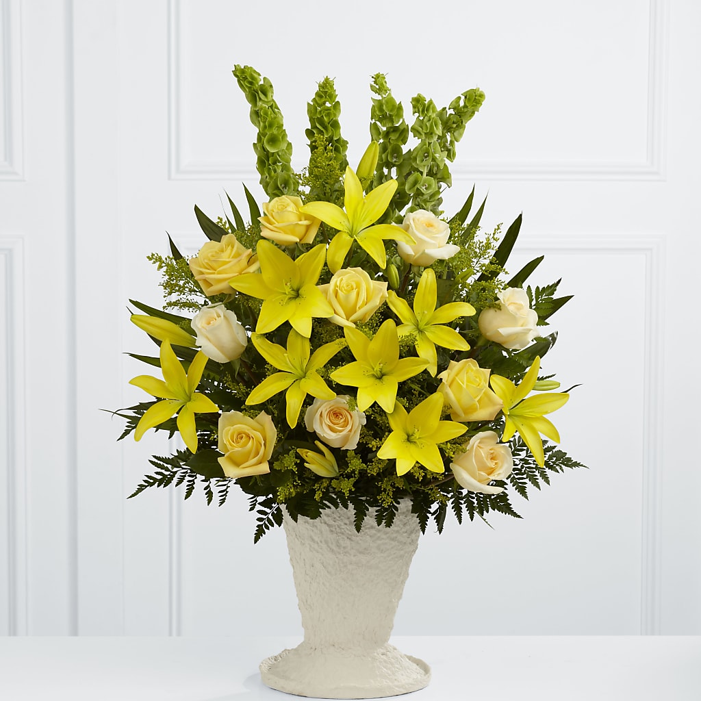 Golden Memories Arrangement – Upscale Flowers, Clayton NJ