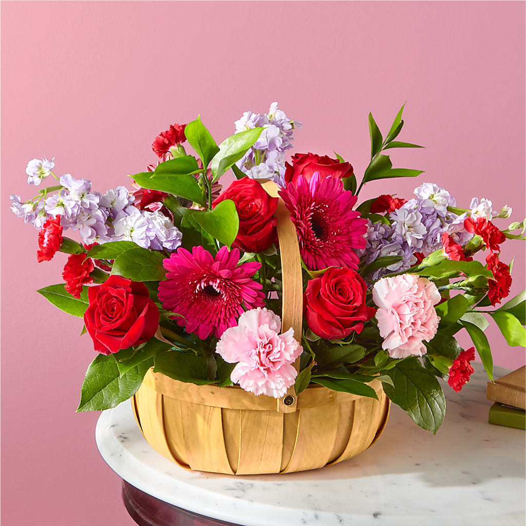 Pink Picnic Basket – Upscale Flowers, Clayton NJ