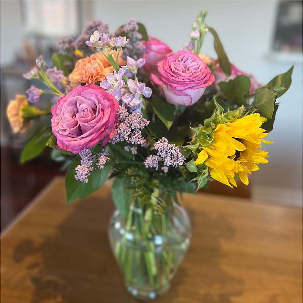 Yellow Brick Road Bouquet – Upscale Flowers, Clayton NJ