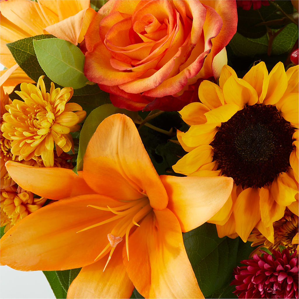 Grateful Centerpiece –  Upscale Flowers, Clayton NJ